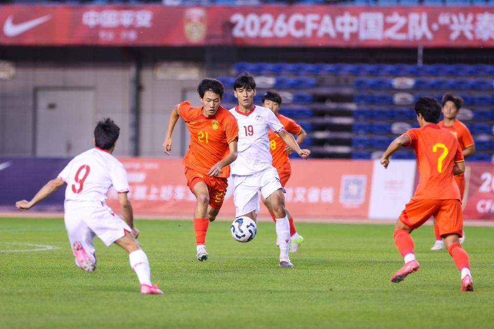 冰球明星尼尔森精彩瞬间与职业生涯成长全纪录